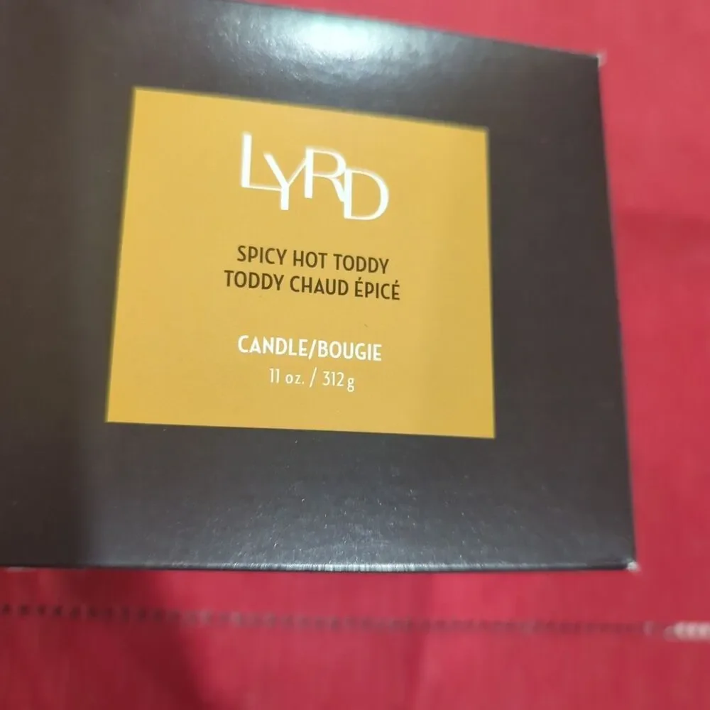 Avon Lyrd Spicy Hot Toddy 3 Wick Candle